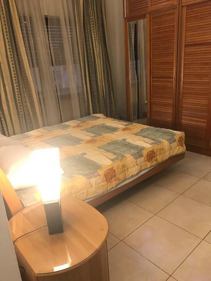 Nice Furnished Apartment Аман Екстериор снимка