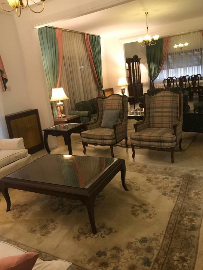 Nice Furnished Apartment Аман Екстериор снимка